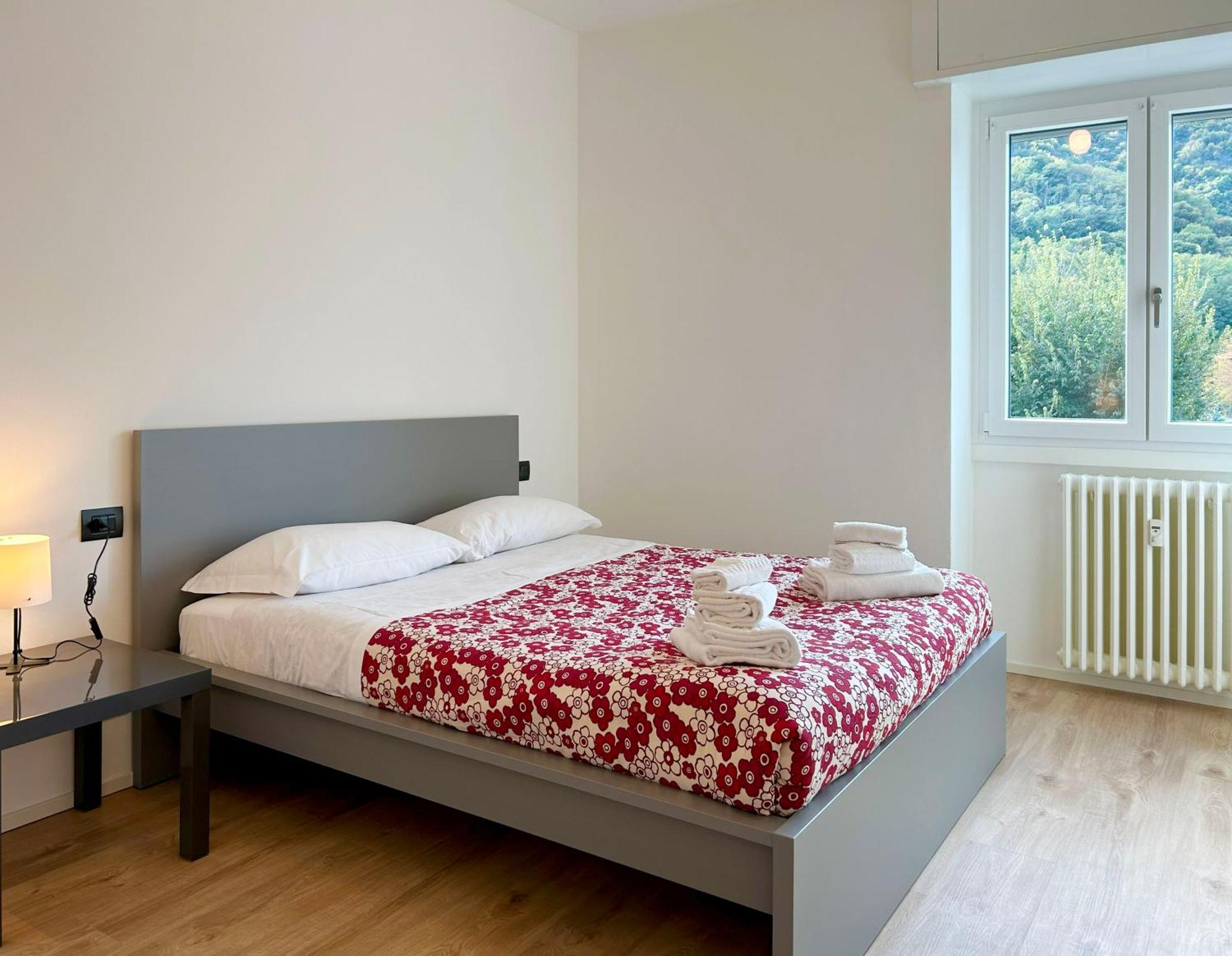 Lecco Lakefront Retreat Exteriör bild